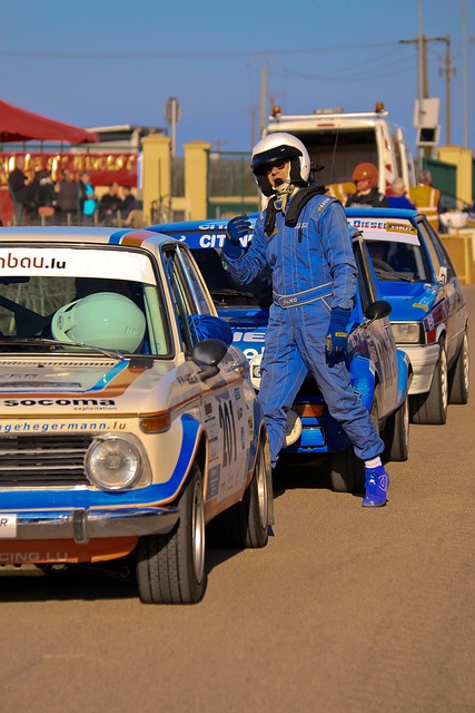 他凭借坚定 他凭借坚定