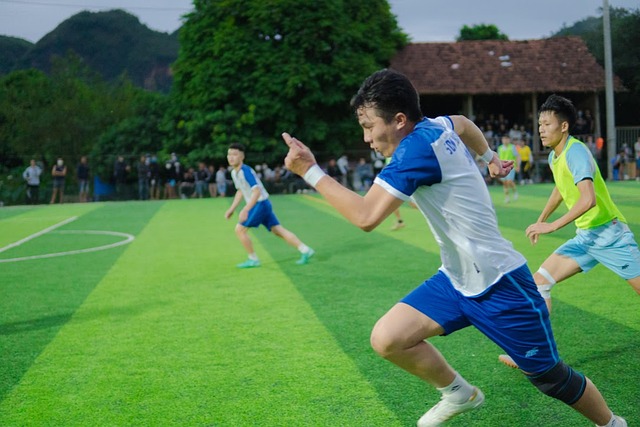 同时加强青 同时加强青